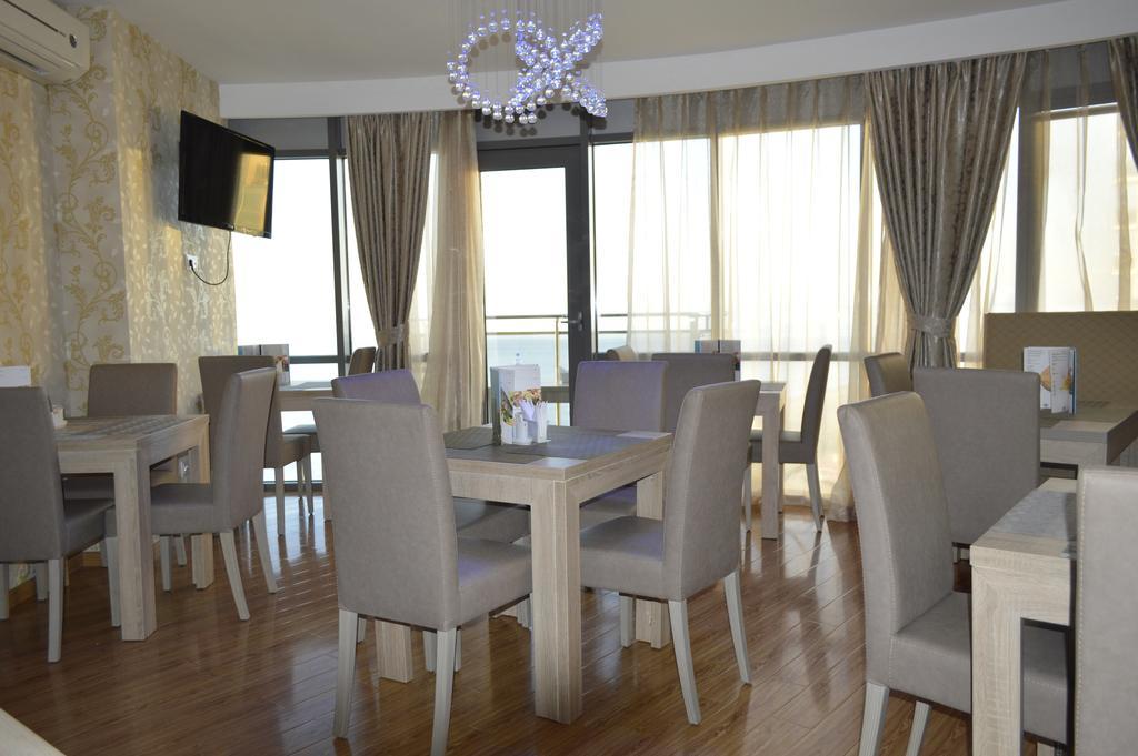 Grand Royal Batumi Aparthotel Exteriör bild